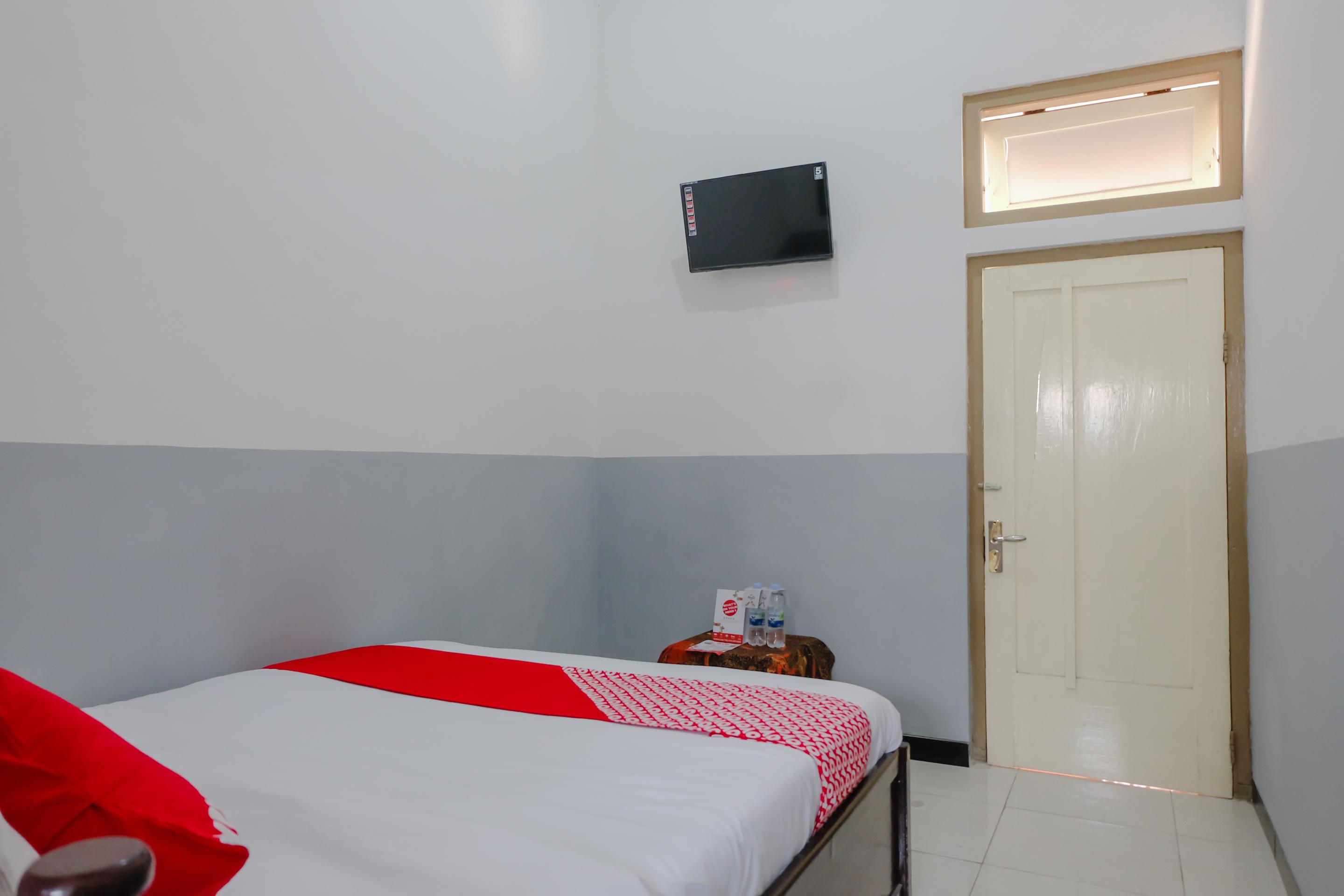 Oyo 1028 Garuda Residence Batu  Esterno foto
