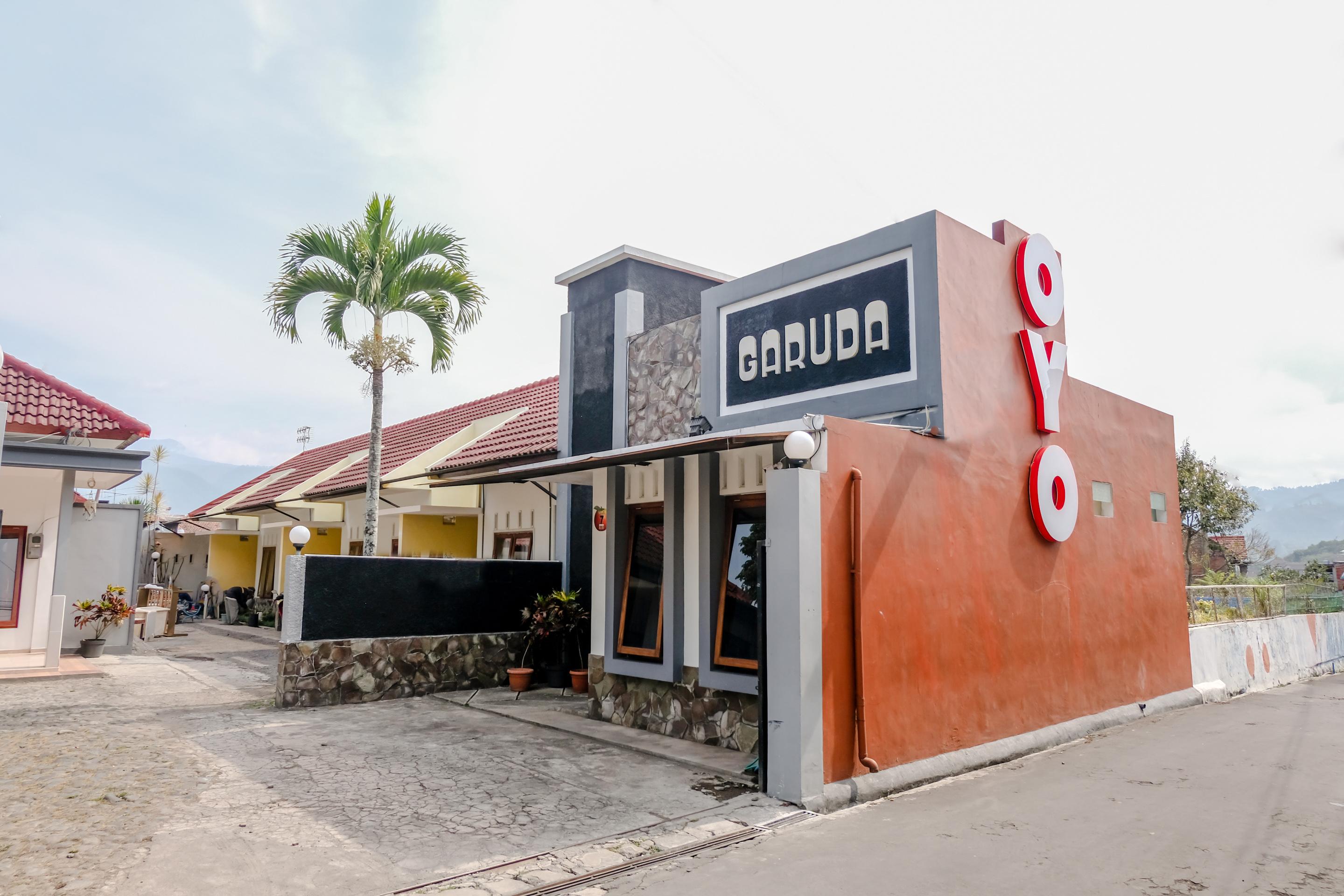 Oyo 1028 Garuda Residence Batu  Esterno foto
